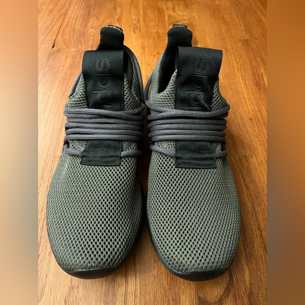 Men’s size 8 Adidas sneakers